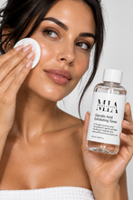 Load image into Gallery viewer, Glycolic Acid Exfoliating Toner 5%
